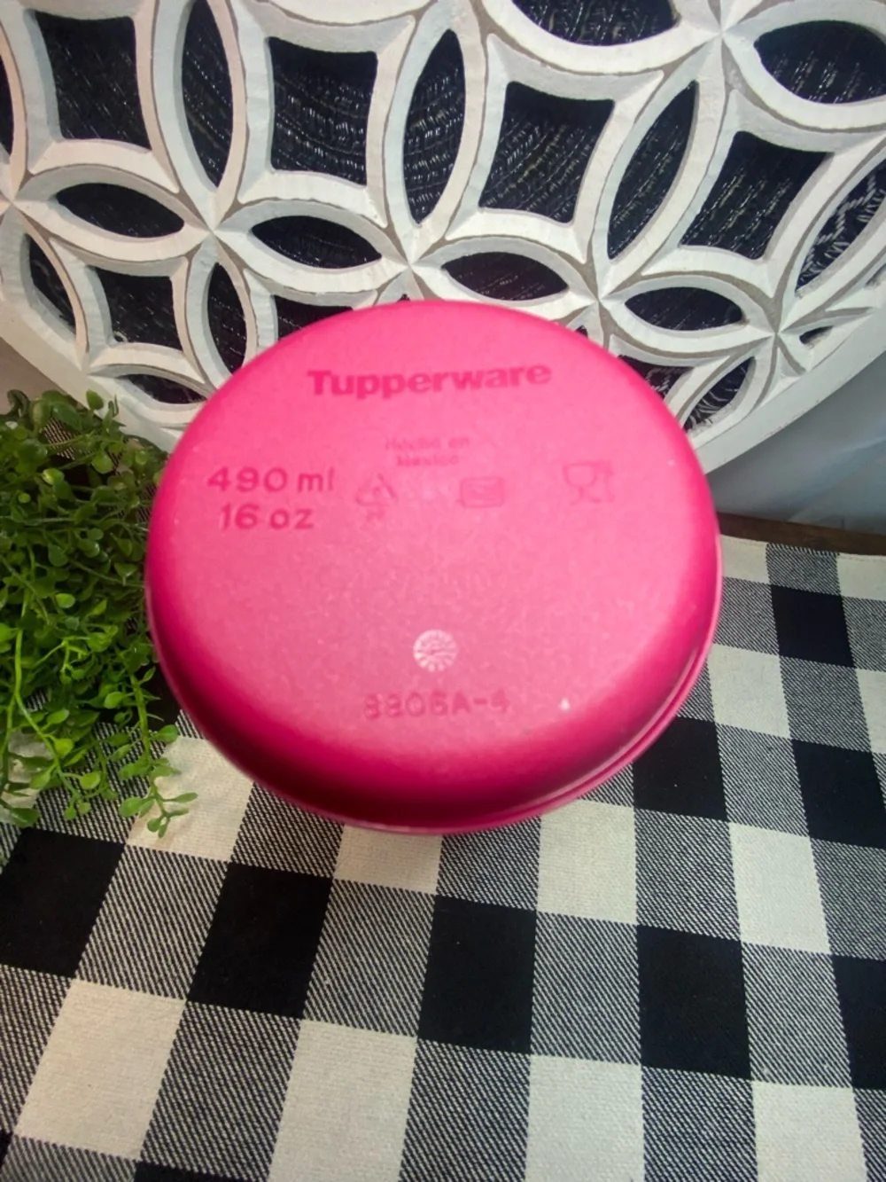 New Tupperware Two-Tone Pink Travel‎ Mug - Dark Rose and Light Pink